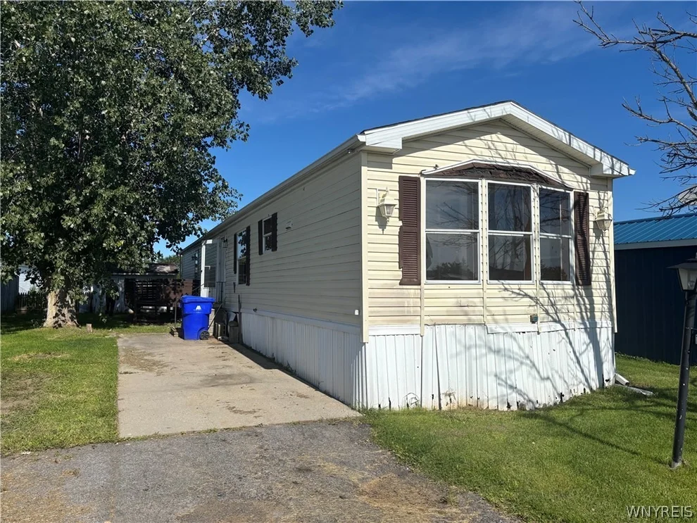 Unit for sale at 1256 Ridgewood Drive, Lockport Town, NY 14094
