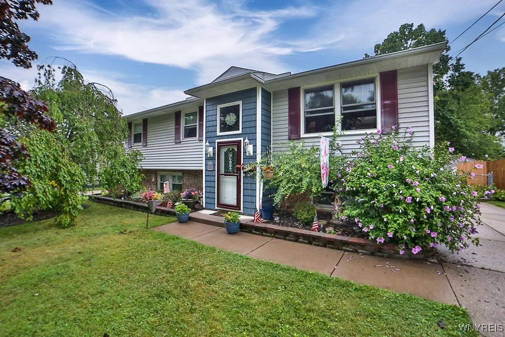 Unit for sale at 78 Dale Drive, North Tonawanda, NY 14120