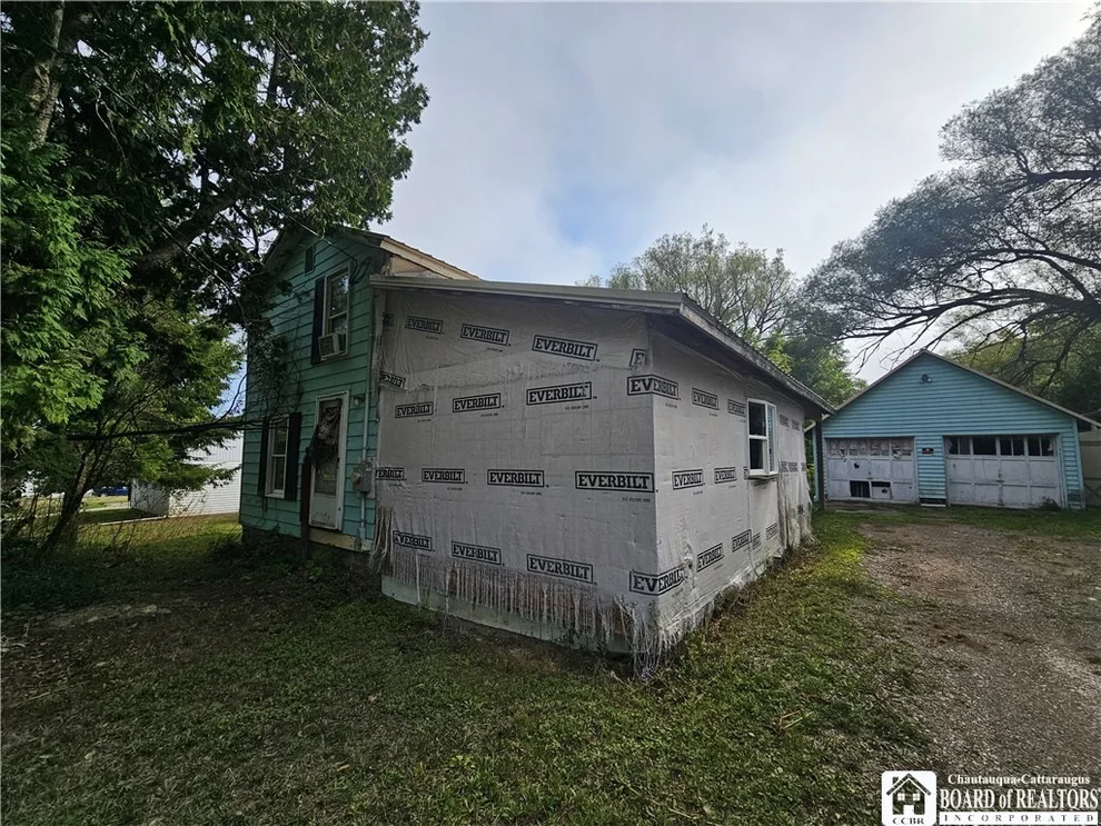 Unit for sale at 557 Indiana Avenue, Olean, NY 14760
