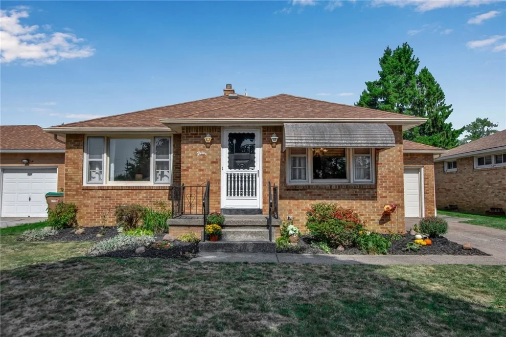 Unit for sale at 40 Aurora Drive, Cheektowaga, NY 14215