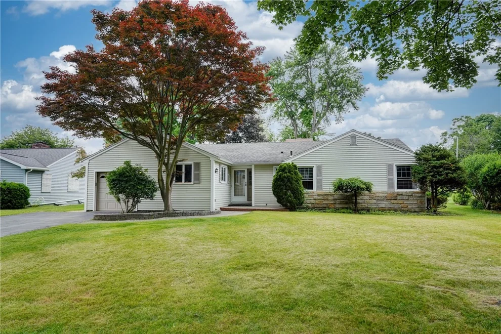 Unit for sale at 107 Fieldston Terrace, Brighton, NY 14610