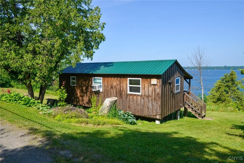 Unit for sale at 28 Daniels Lane, Hammond, NY 13646