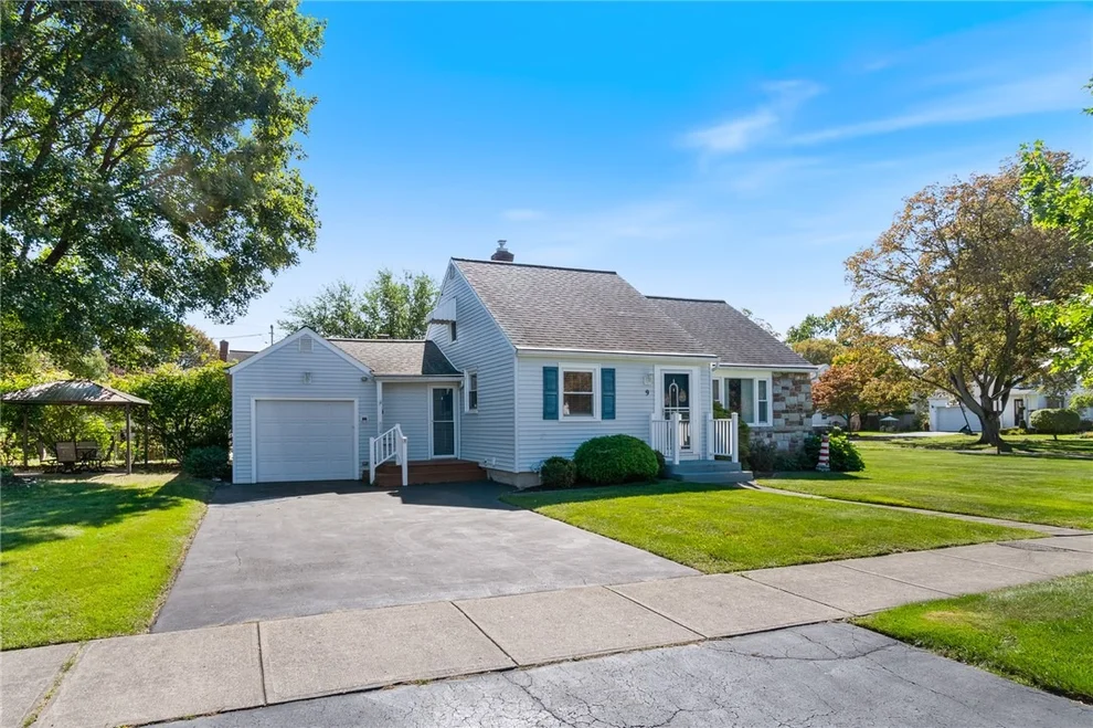 Unit for sale at 150 Thistledown Drive, Irondequoit, NY 14617