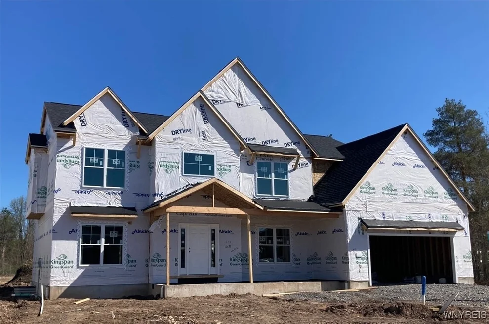 Unit for sale at 5716 Dorothy Circle, Clarence, NY 14032