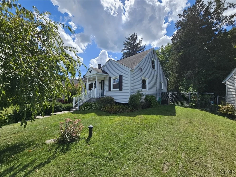 Unit for sale at 112 Stockton Place, Camillus, NY 13219
