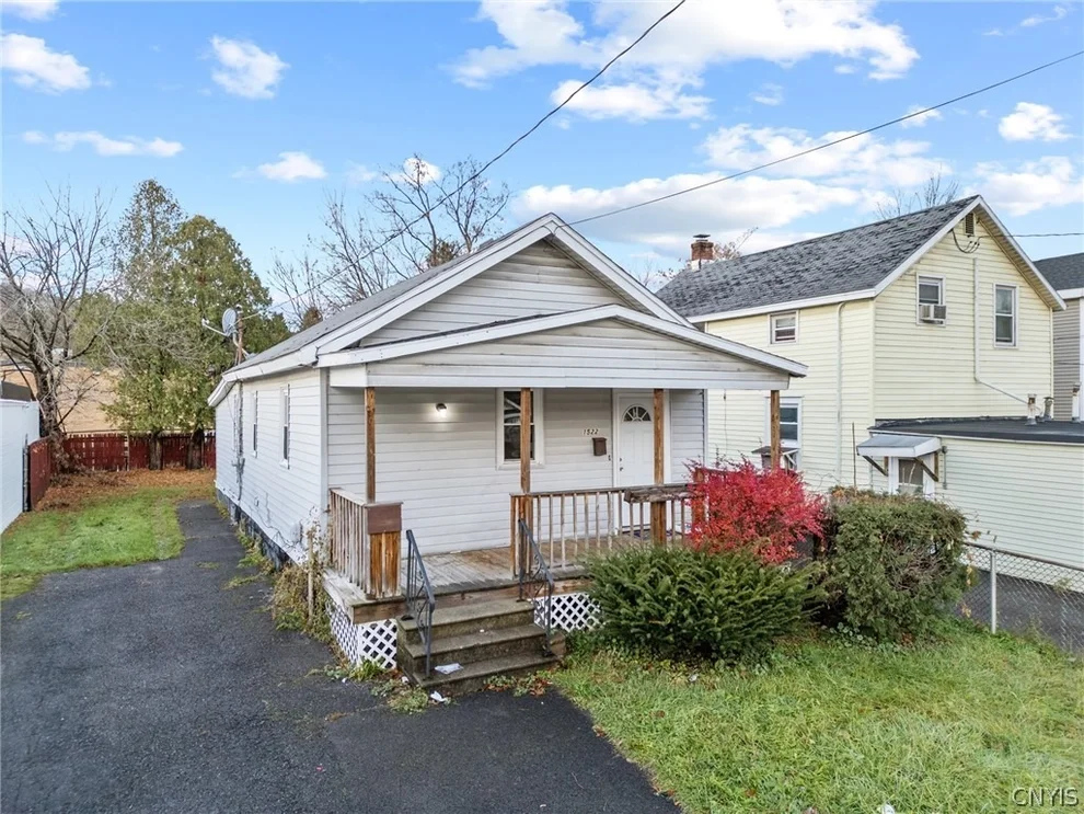 Unit for sale at 1522 Valley Drive, Syracuse, NY 13207