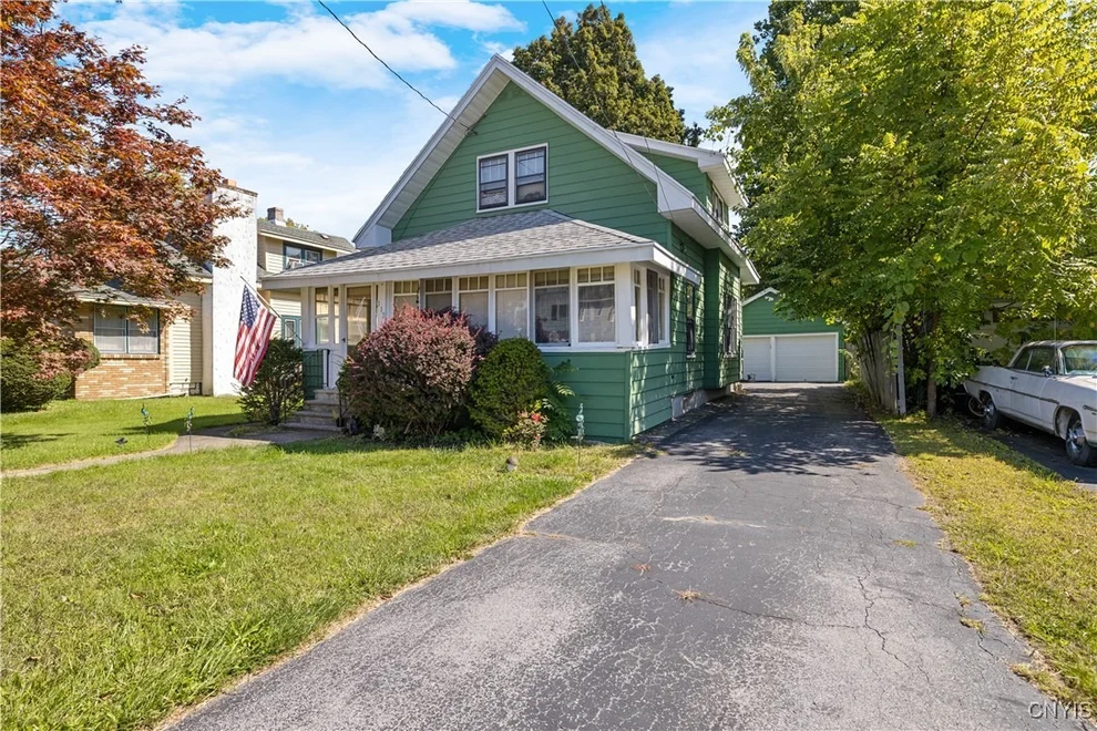 Unit for sale at 112 Northwood Drive, Salina, NY 13211