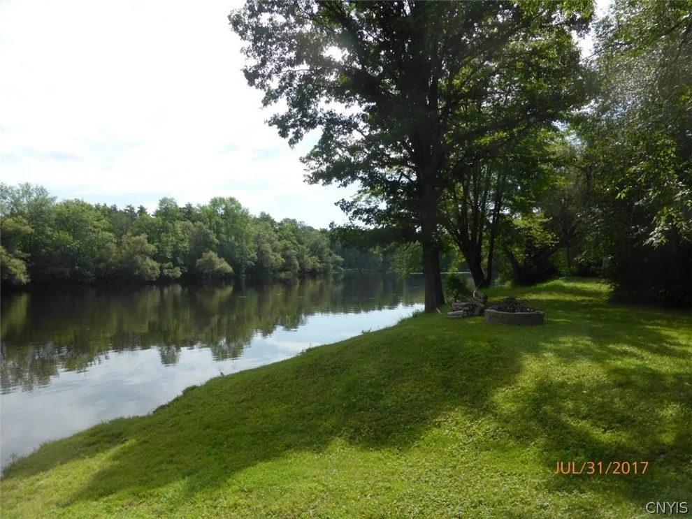 Unit for sale at 216 Old Mud Pond Rd/Prvt, De Peyster, NY 13633