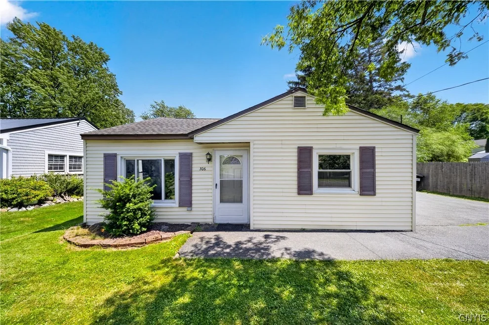 Unit for sale at 306 Hanover Avenue, Salina, NY 13088
