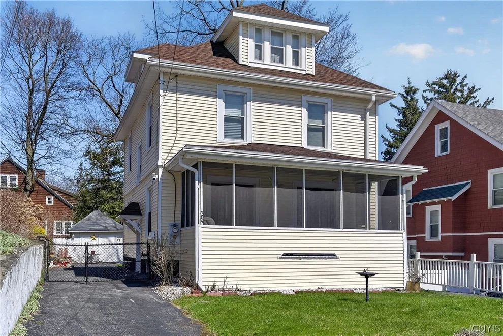 Unit for sale at 204 Parkway Drive, Syracuse, NY 13207