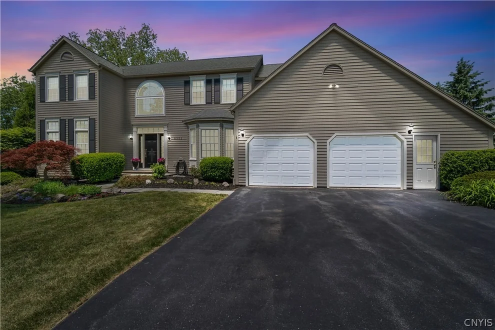 Unit for sale at 8353 Glen Eagle Dr, Manlius, NY 13104
