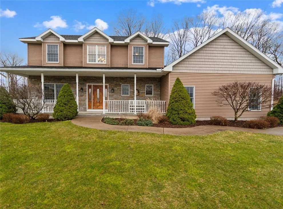 Unit for sale at 546 Bretts Way, Whitestown, NY 13492