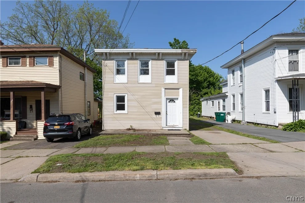 Unit for sale at 170 W 8th Street, Oswego, NY 13126