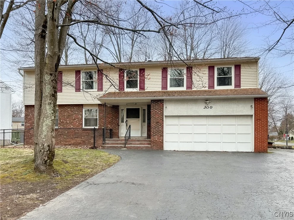 Unit for sale at 300 Single Drive, Clay, NY 13212