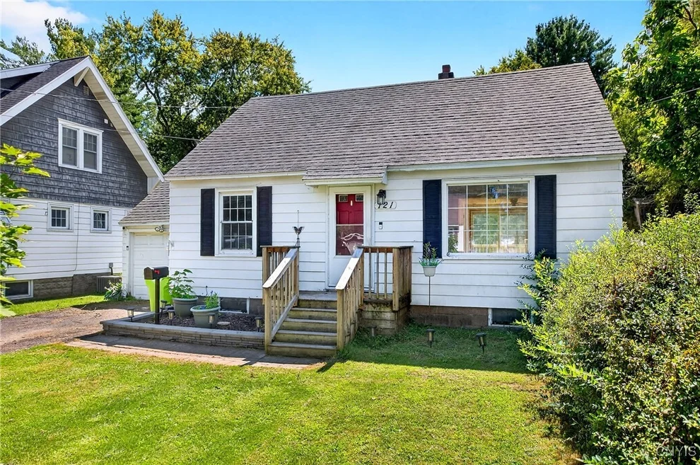 Unit for sale at 121 W Molloy Road, Salina, NY 13211