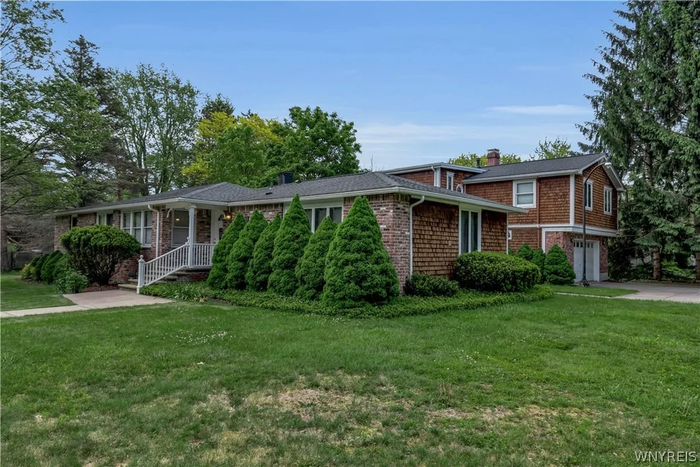Unit for sale at 8165 Miles Road, Clarence, NY 14051