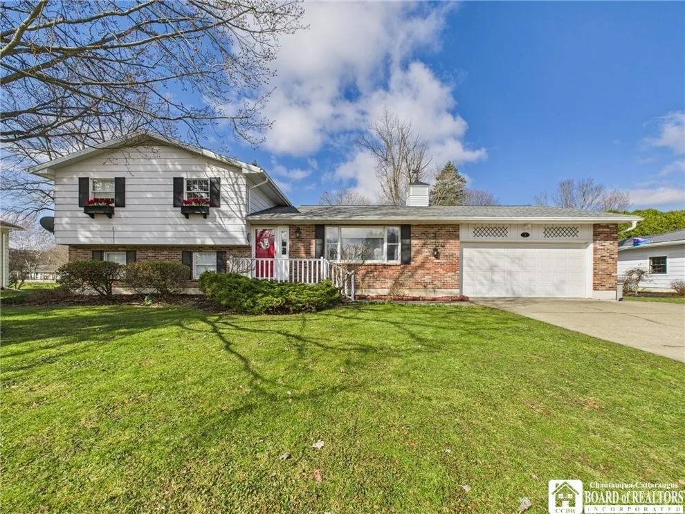 Unit for sale at 7 Saint Marys Drive, Allegany, NY 14706