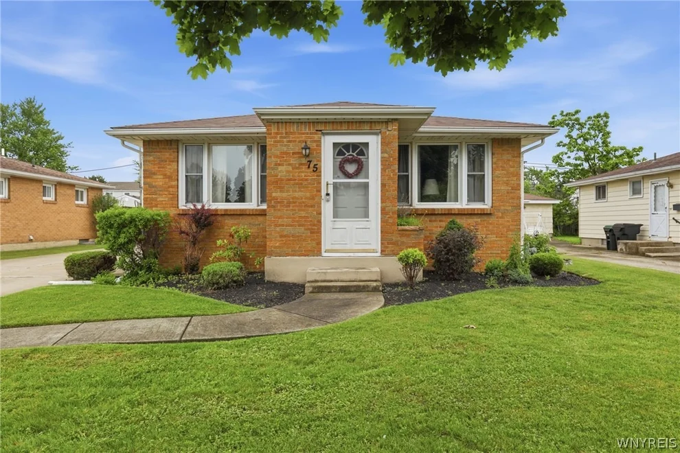 Unit for sale at 75 Glenside Avenue, Tonawanda, NY 14223