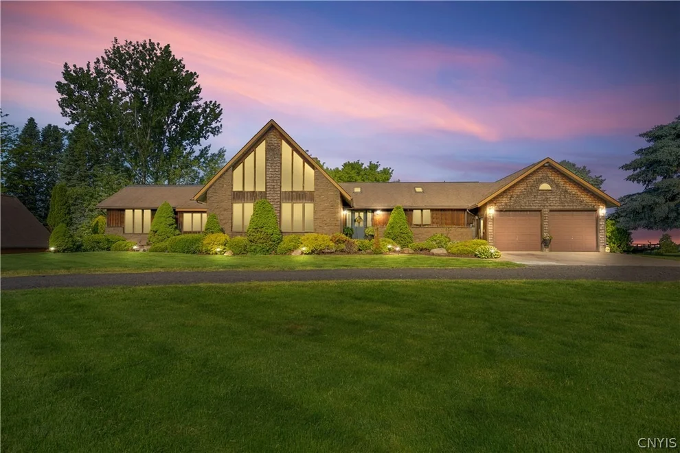 Unit for sale at 6029 Devoe Road, Camillus, NY 13031