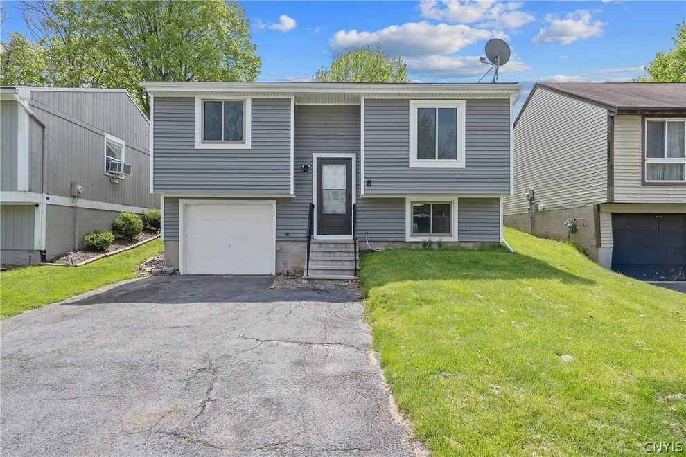 Unit for sale at 4187 Burningtree Road, Clay, NY 13090