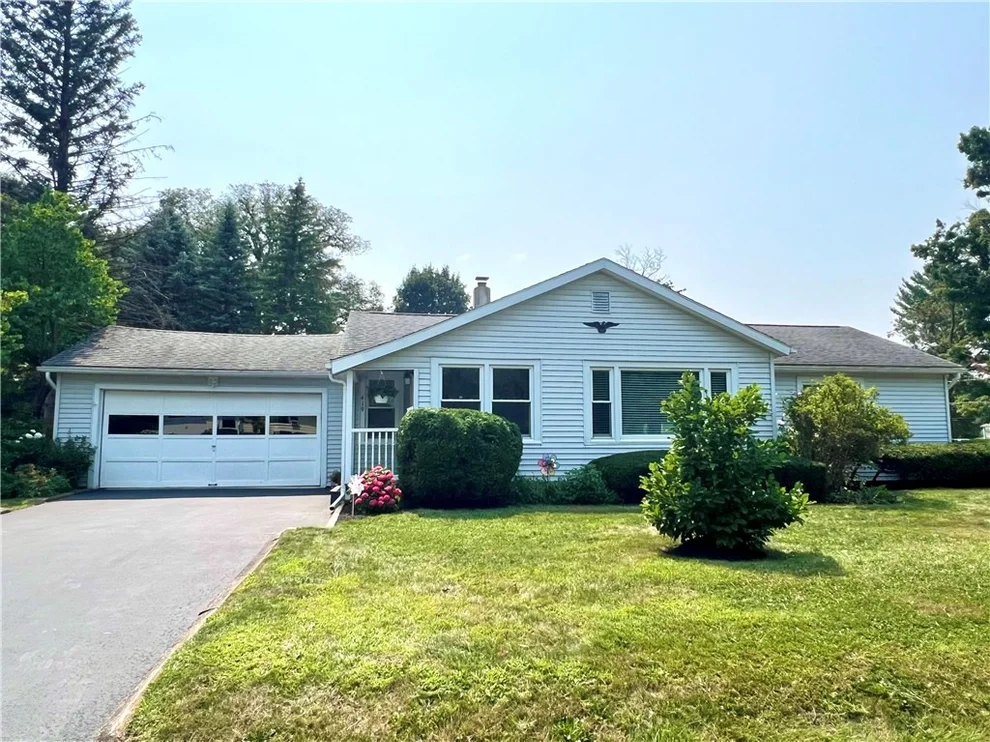 Unit for sale at 419 W Hinds Avenue, Vernon, NY 13461