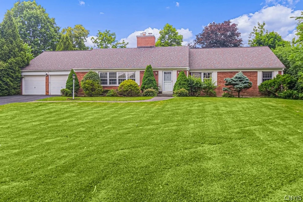Unit for sale at 12 Deer Run Road, New Hartford, NY 13413