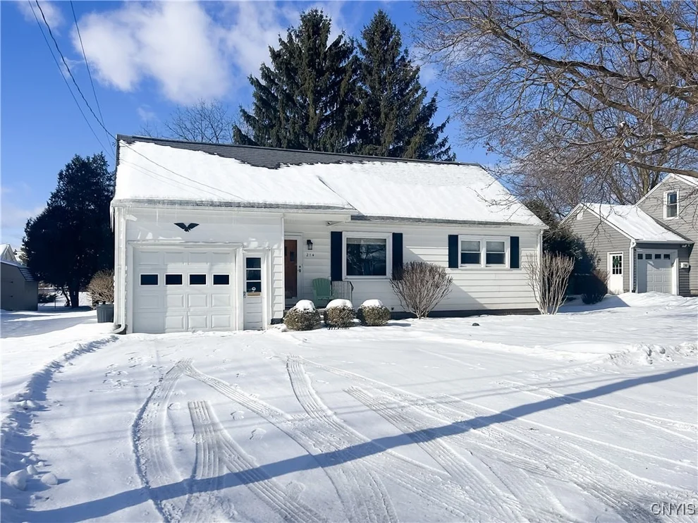 Unit for sale at 214 Orchard Drive W, Salina, NY 13212