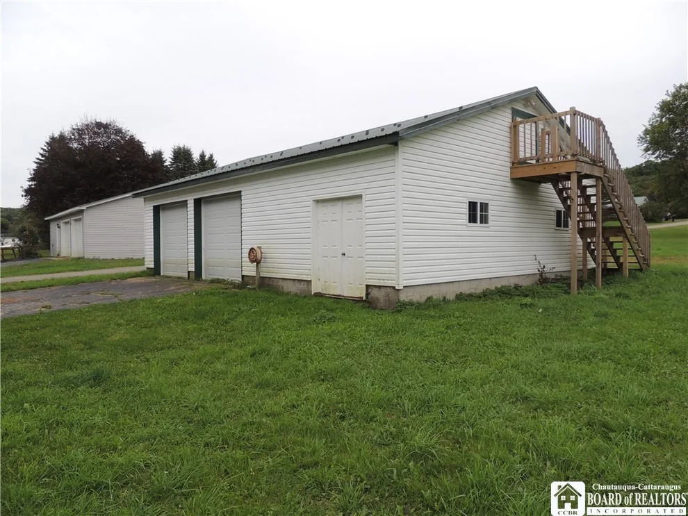 Unit for sale at 3 Mud Creek Road, Poland, NY 14747