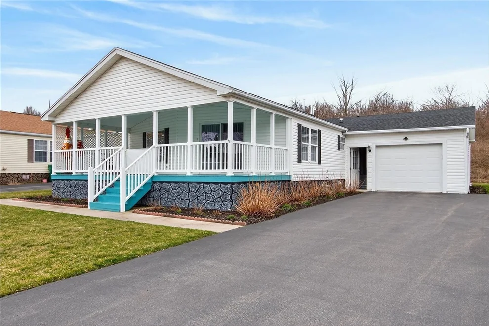 Unit for sale at 4272 Canalside Dr, Palmyra, NY 14522