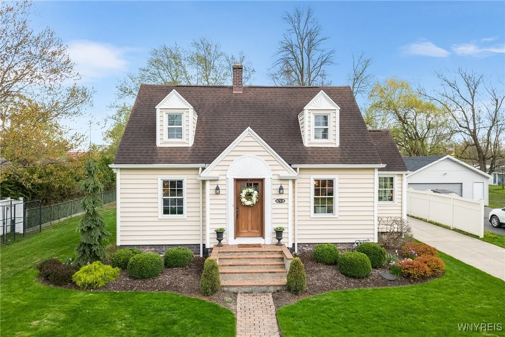Unit for sale at 211 Allendale Road, West Seneca, NY 14224