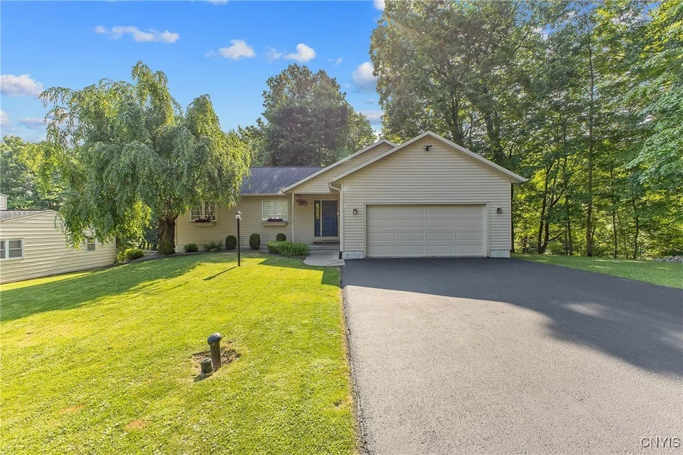 Unit for sale at 133 Hillcrest Road, Onondaga, NY 13219