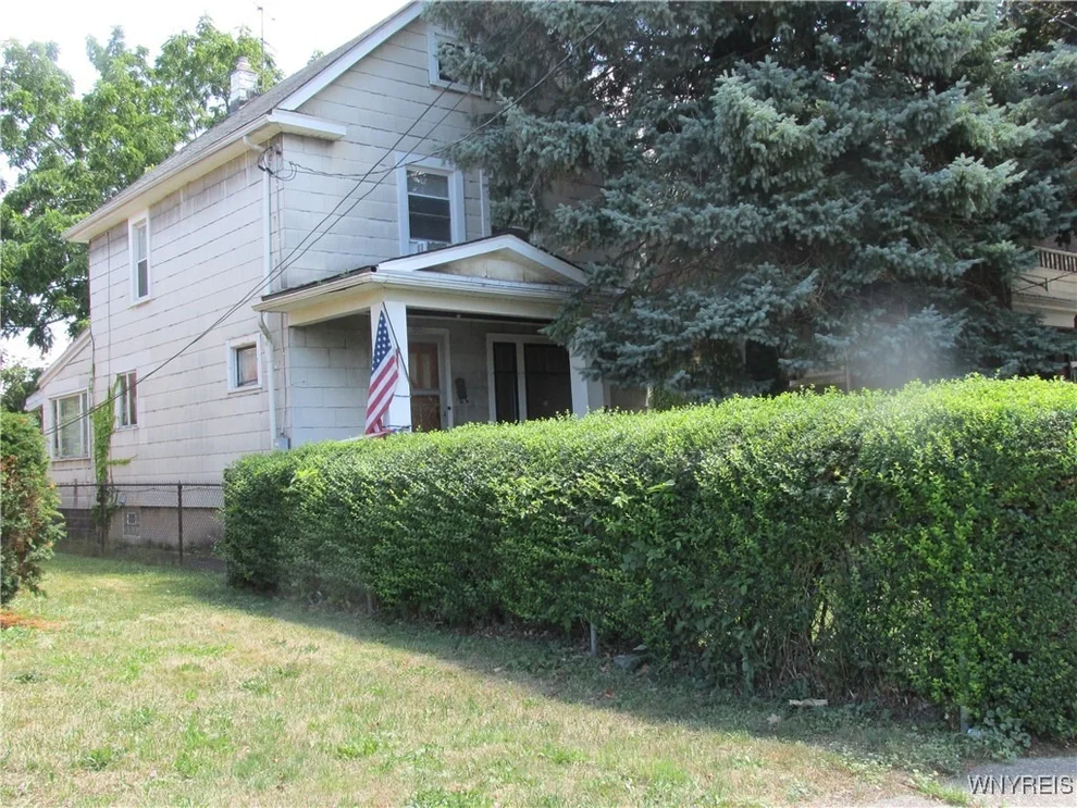Unit for sale at 619 6th Street, Niagara Falls, NY 14301