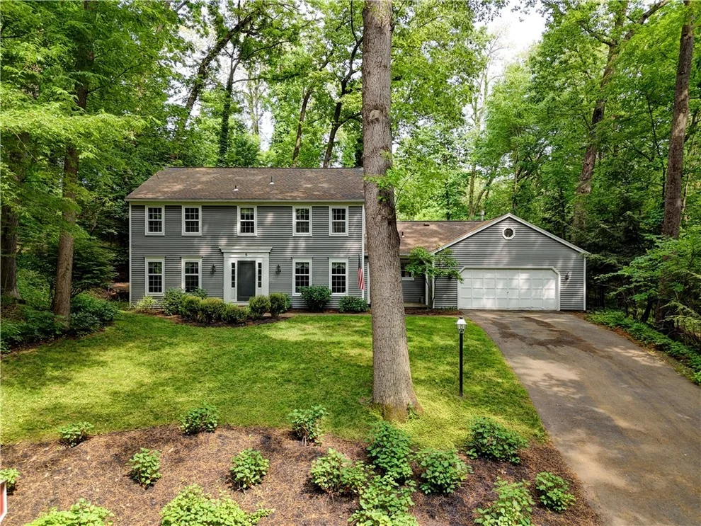 Unit for sale at 5 Sassafras Lane, Pittsford, NY 14534