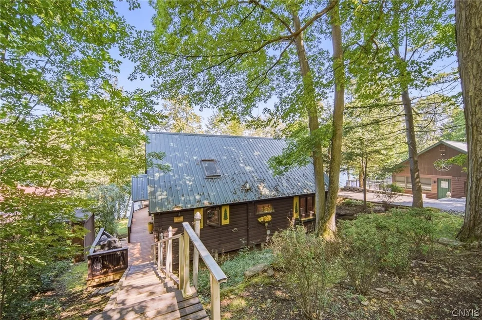Unit for sale at 14857 Lower Hovey Tract Road, Henderson, NY 13650