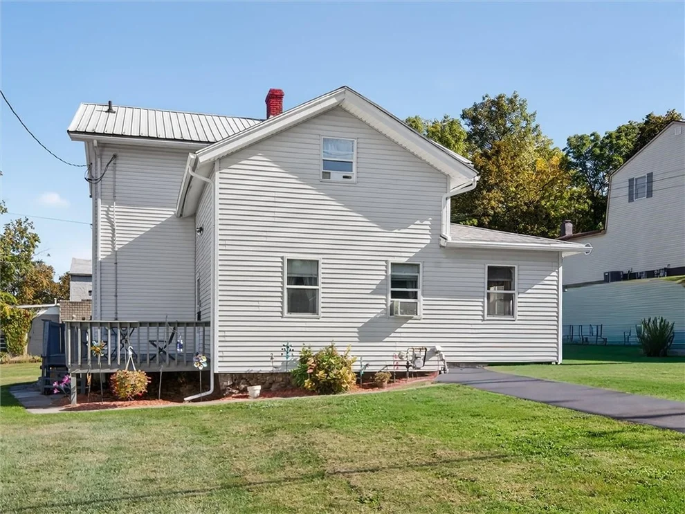 Unit for sale at 8 Reed Street, Avon, NY 14414