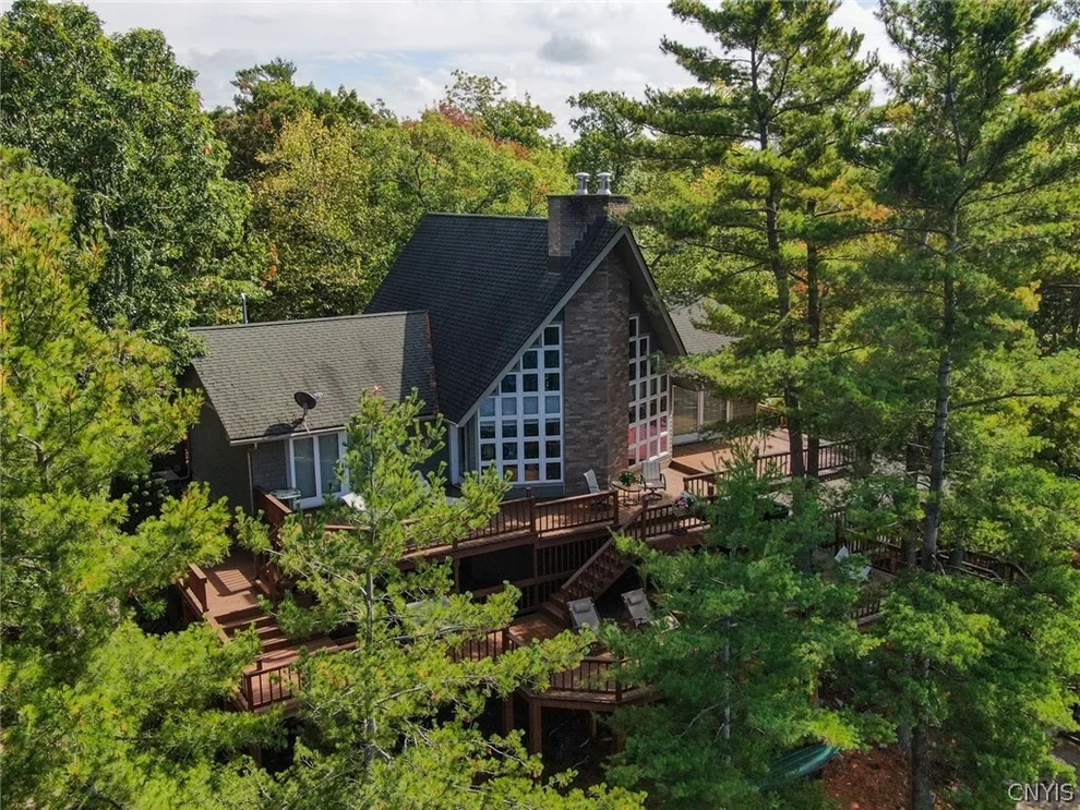 Unit for sale at 15 Chippewa Point Road E, Hammond, NY 13646