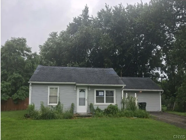 Unit for sale at 337 Bay Street, Wilson, NY 14172