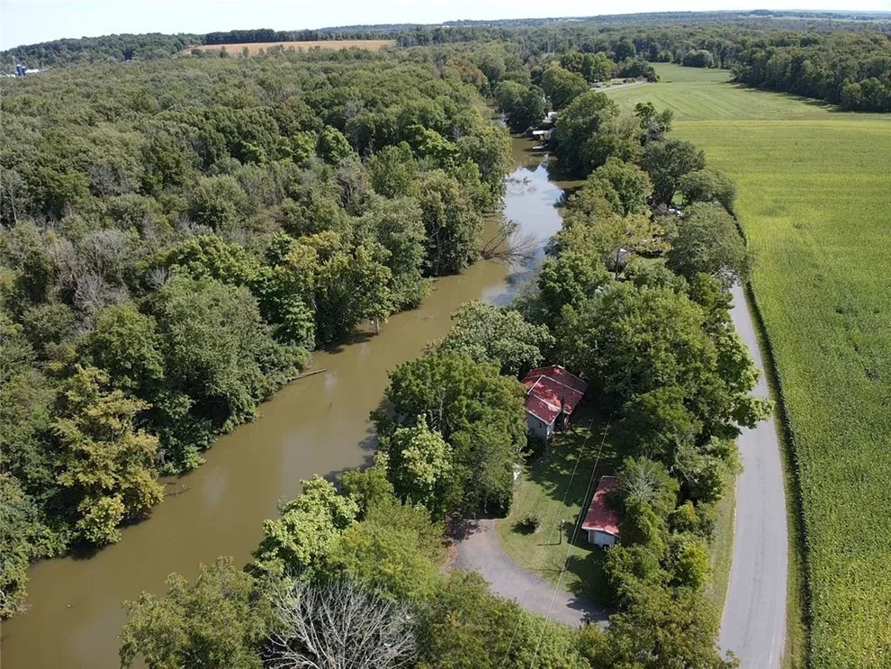 Unit for sale at 11695 Bentley Road, Galen, NY 14433