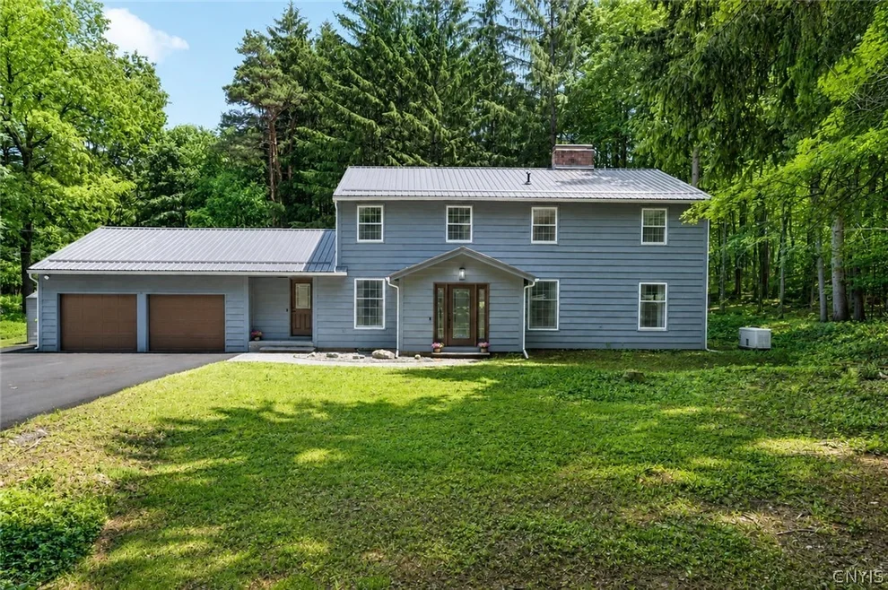 Unit for sale at 4866 Briarwood Lane, Manlius, NY 13104