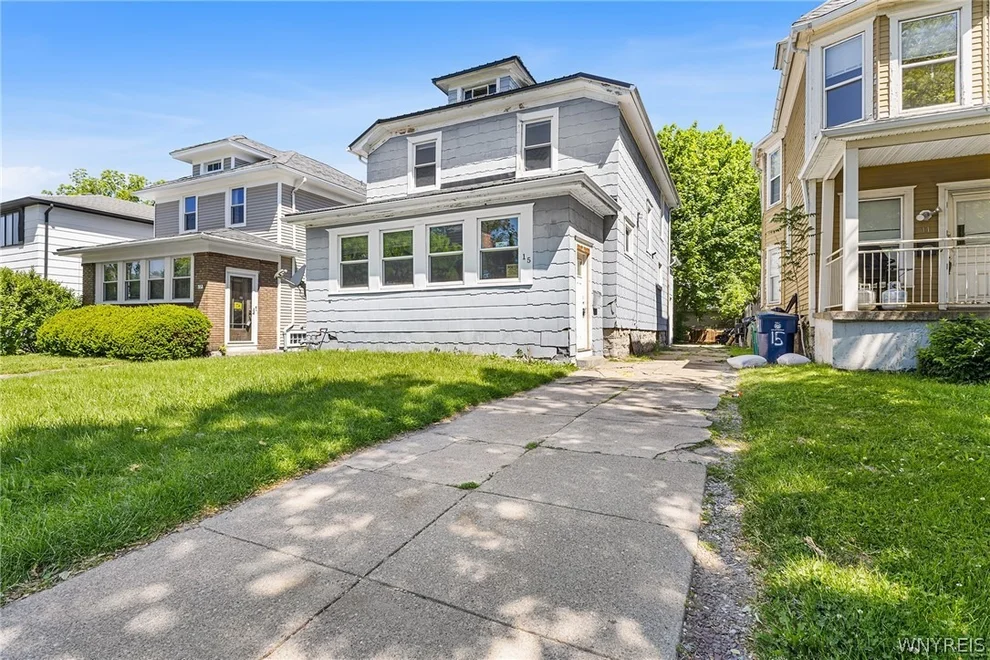 Unit for sale at 15 W Northrup Place, Buffalo, NY 14214