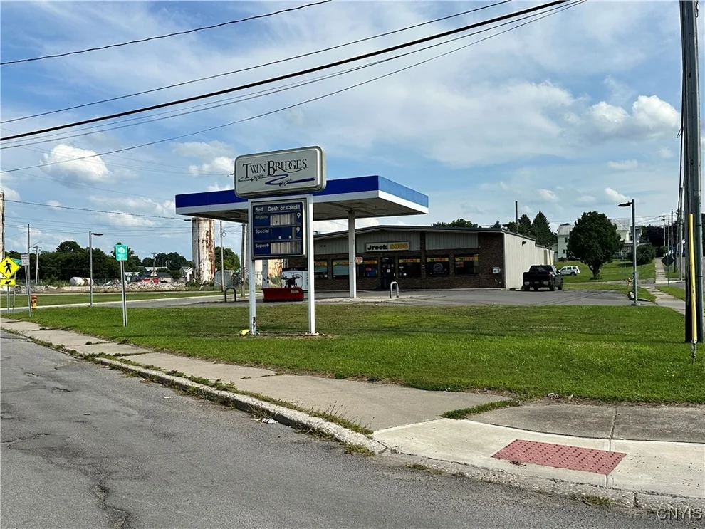 Unit for sale at 49 Main Street, Ogdensburg, NY 13669