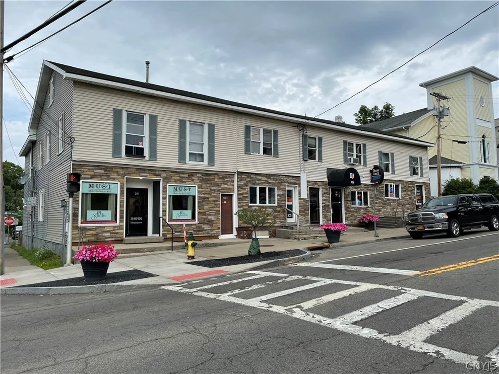 Unit for sale at 309 E Seneca Street, Manlius, NY 13104