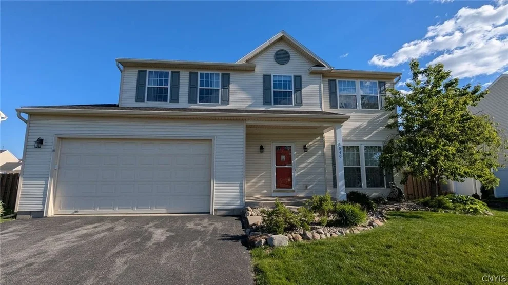 Unit for sale at 5549 Cairns Trail, Clay, NY 13041