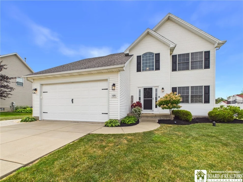 Unit for sale at 5890 Pinehurst Court, Hamburg, NY 14085