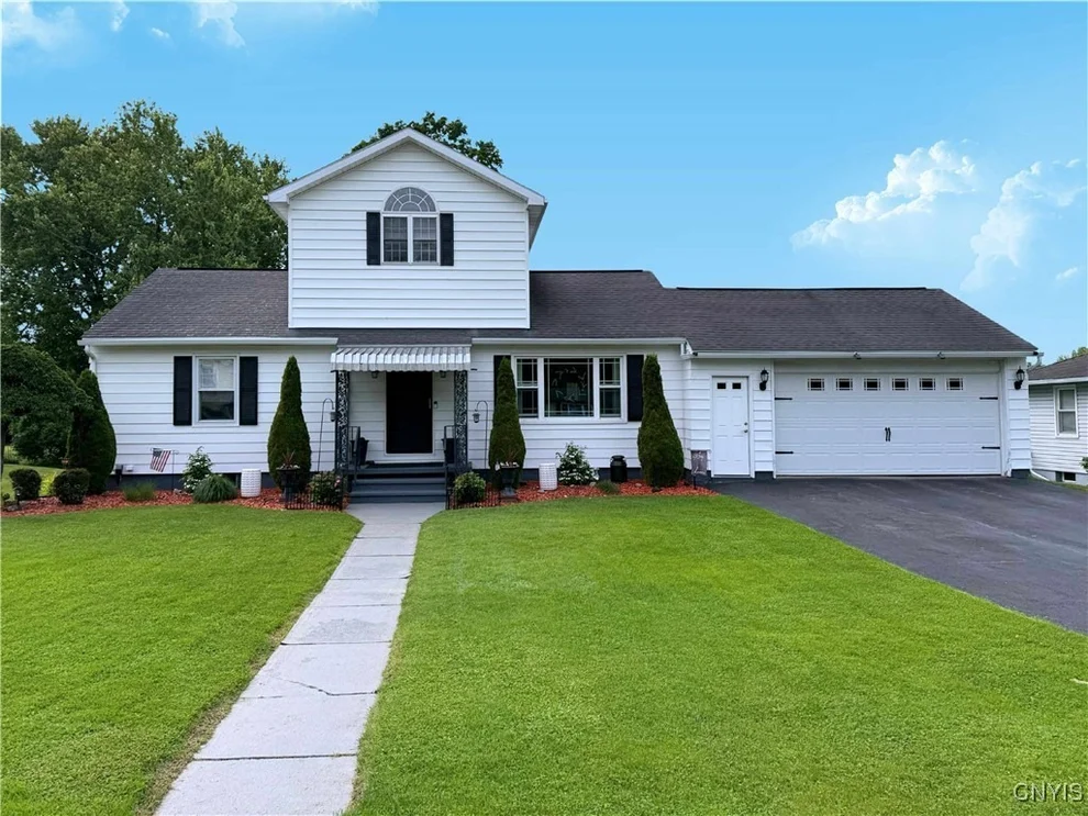 Unit for sale at 115 Sunrise Court, Frankfort, NY 13340