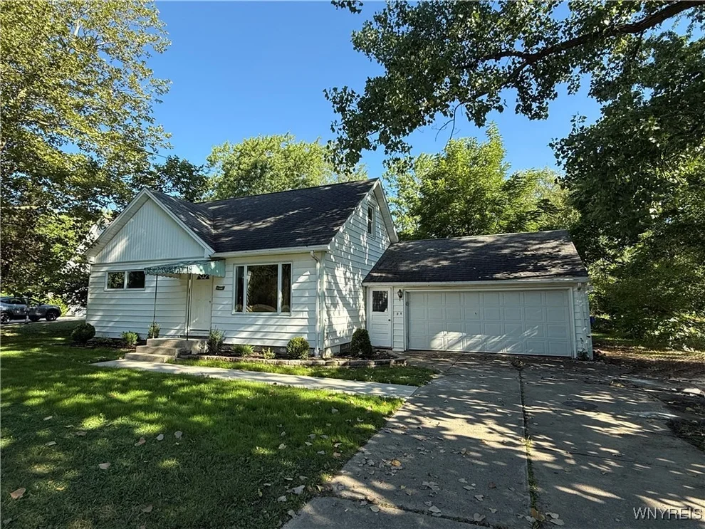 Unit for sale at 5244 Lake Avenue, Orchard Park, NY 14127