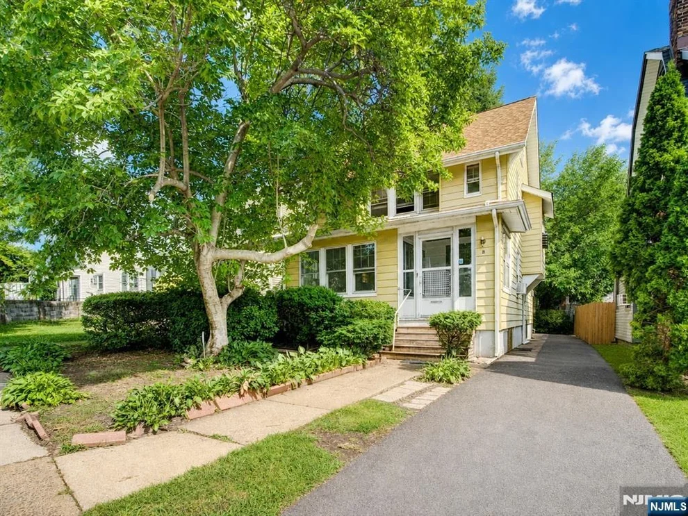 Unit for sale at 8 Whitman, East Orange, NJ 07017