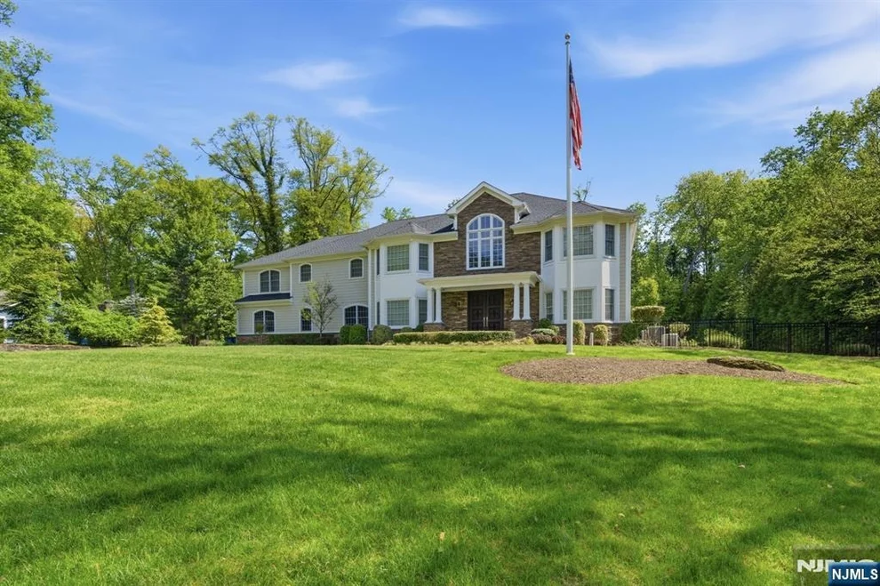Unit for sale at 184 Donny Brook, Allendale, NJ 07401