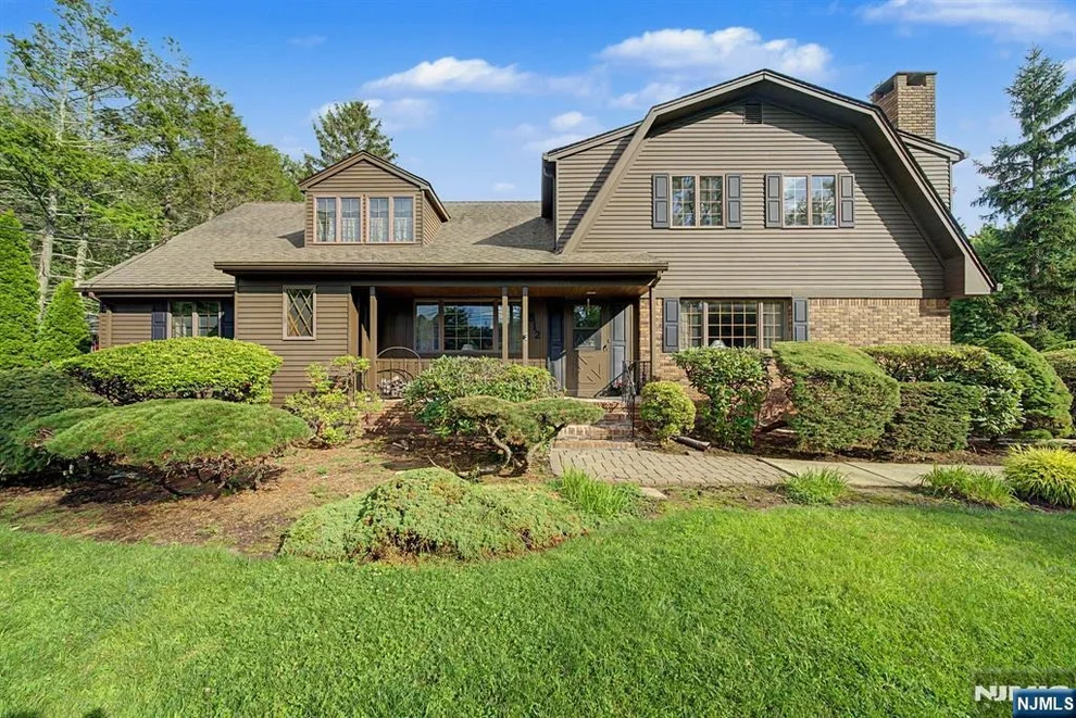 Unit for sale at 812 Mountain, Wyckoff, NJ 07481