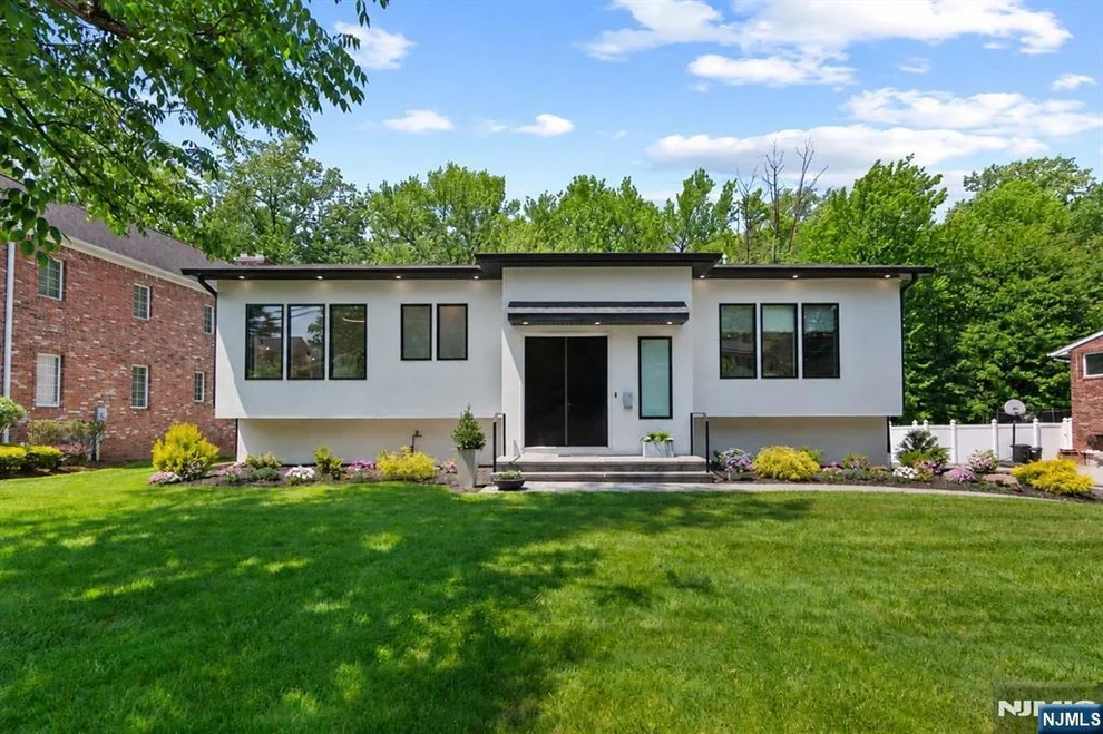 Unit for sale at 284 Castle, Englewood Cliffs, NJ 07632